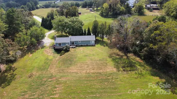100 Gilbert RD, Columbus, NC 28722