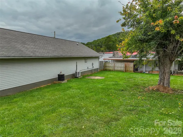 505 E Main ST, Burnsville, NC 28714