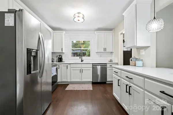 5442 Kinsale LN, Charlotte, NC 28215