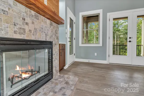 926 Settlers TRL, Mars Hill, NC 28754