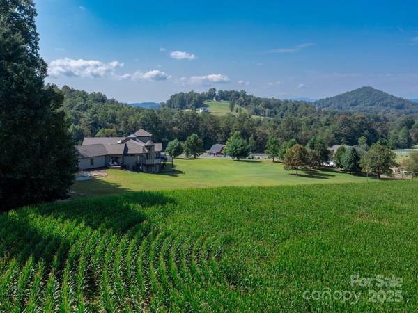 639 Byers Cove RD, Hendersonville, NC 28792