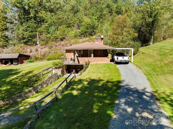 1623 Ammons Branch RD, Marshall, NC 28753