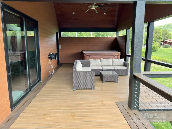 57 Union Chapel RD, Weaverville, NC 28787