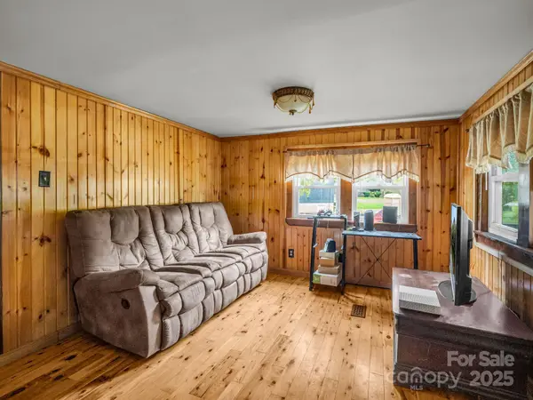 1761 Old Haywood RD, Asheville, NC 28806