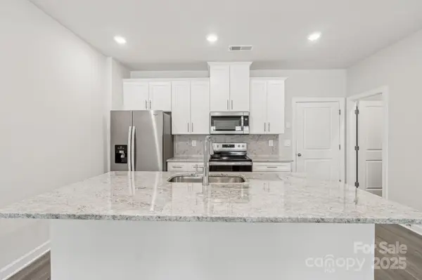 104 Ciara PL #B, Mooresville, NC 28115