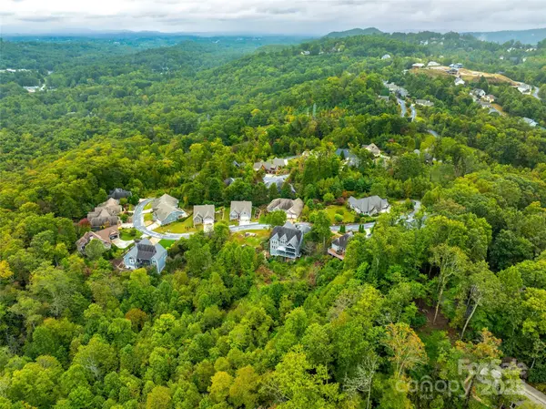 332 Millbrae LOOP, Hendersonville, NC 28791