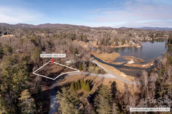 62 Oscelake WAY, Hendersonville, NC 28739