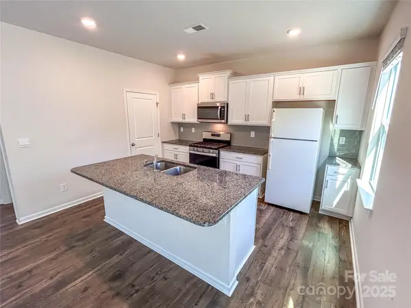 4120 Village BLVD NW, Conover, NC 28613