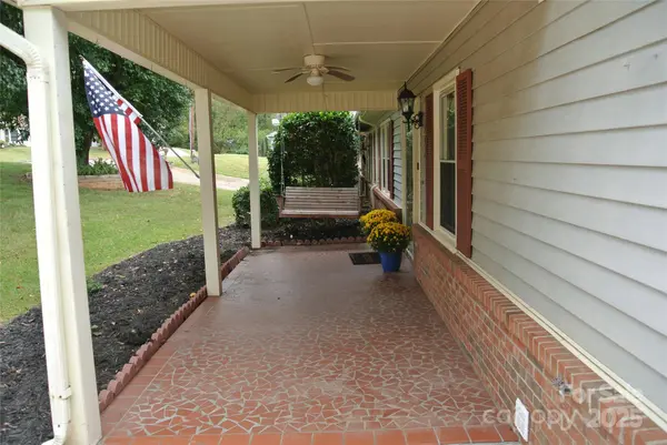 112 Holly CT, Bostic, NC 28018