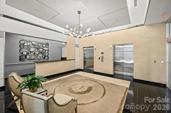 435 S Tryon ST #301, Charlotte, NC 28202