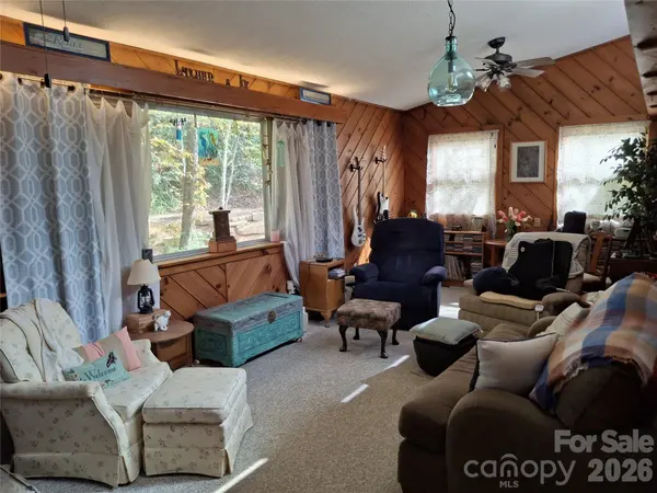 4230 Chimney Rock RD, Hendersonville, NC 28792