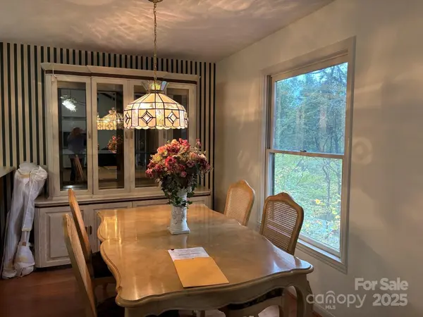 655 Overlook DR #C, Spruce Pine, NC 28777