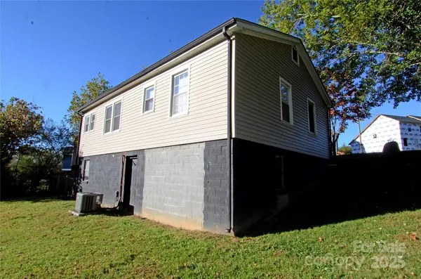 231 Stroud ST, Marion, NC 28752
