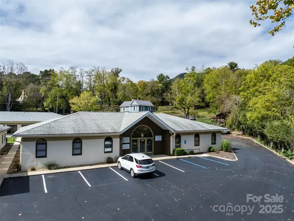 367 Dellwood City RD, Waynesville, NC 28786