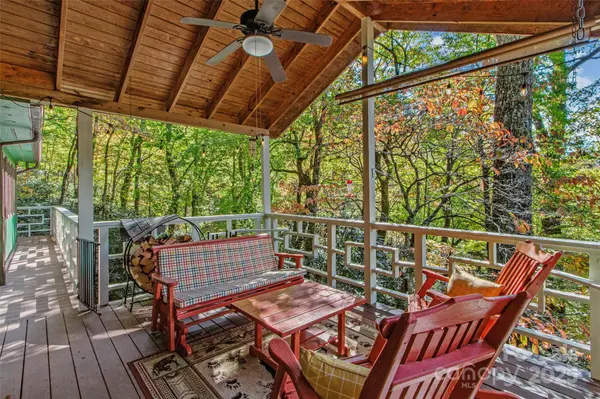 354 Big Ridge RD, Burnsville, NC 28714
