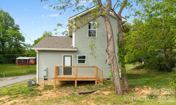 102 Babb ST, Waynesville, NC 28786