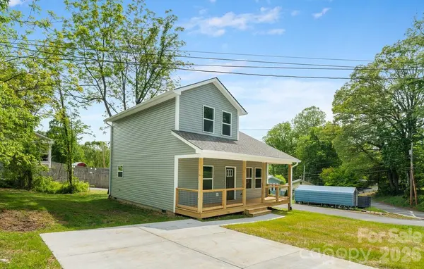 102 Babb ST, Waynesville, NC 28786