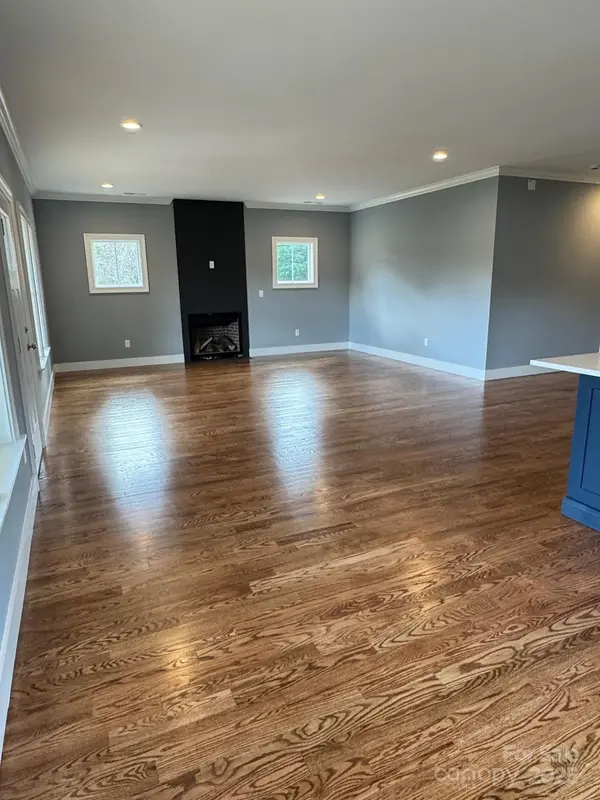 21 Marion RD, Leicester, NC 28748