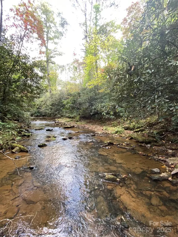 860 Redwood DR, Marion, NC 28752
