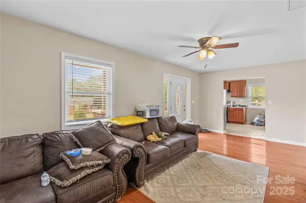 106 Emlee ST, Lexington, NC 27295