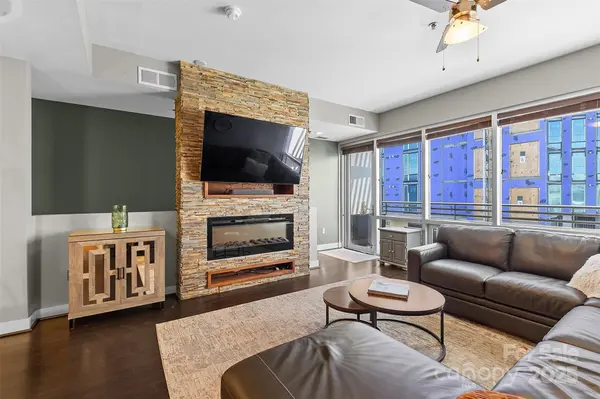1133 Metropolitan AVE #613, Charlotte, NC 28204