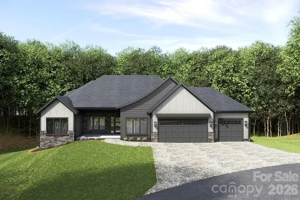67 Mont Clair TRL, Horse Shoe, NC 28742