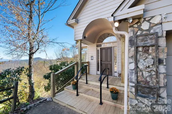 481 Overlook DR, Mars Hill, NC 28754