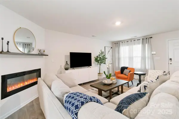 2147 Eastway DR, Dallas, NC 28034