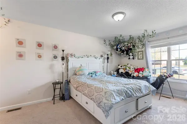 1009 Braxton DR, Concord, NC 28025