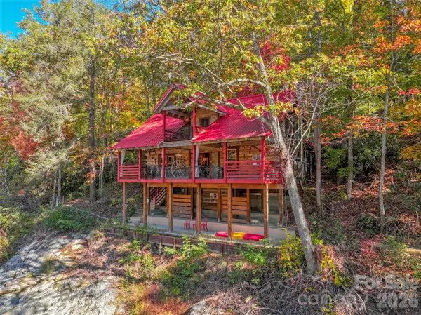 996 HALLS CHAPEL RD, Burnsville, NC 28714
