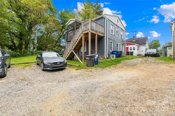537 & 539 Broadway CT, Statesville, NC 28677