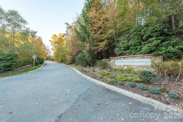 510 Sweetspire RDG, Asheville, NC 28804