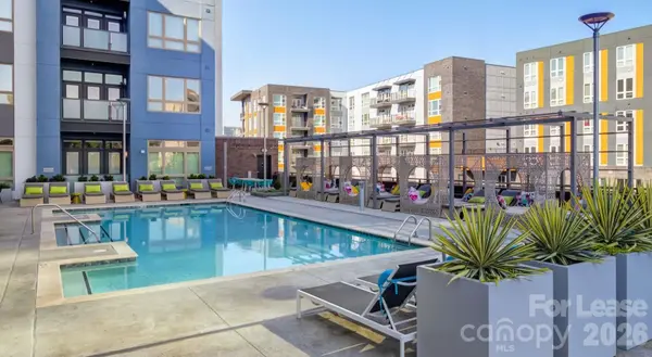 650 E Brooklyn Village AVE #B1, Charlotte, NC 28202