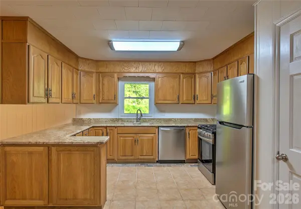 208 Murdock RD, Bakersville, NC 28705