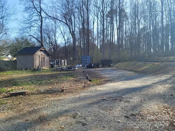 5235 Clearwater Lake RD, Mount Holly, NC 28120