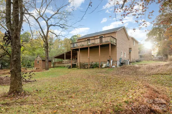 6013 Tall Tree LN, Harrisburg, NC 28075