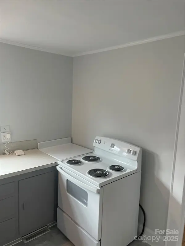 1050 Julian RD, Salisbury, NC 28146