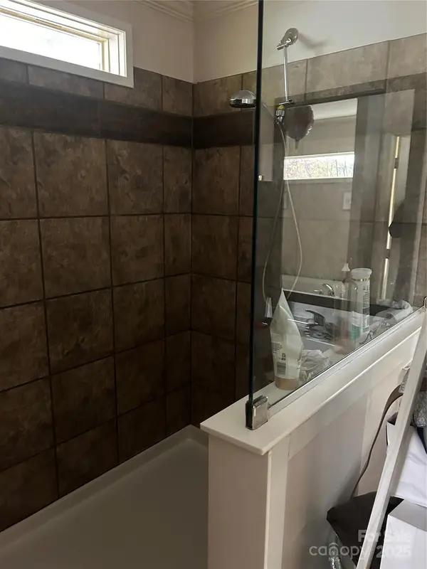415 Rovingwood DR, Waynesville, NC 28786