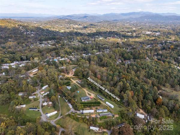 17 Hat Creek DR, Asheville, NC 28806