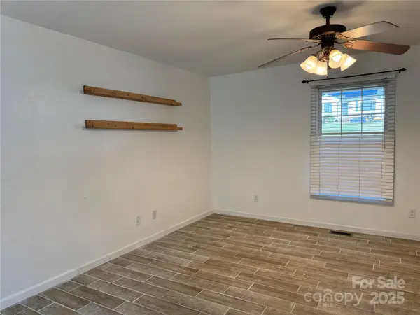 314 E Louisiana AVE, Bessemer City, NC 28016