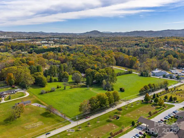 5620 Old Haywood RD, Mills River, NC 28759