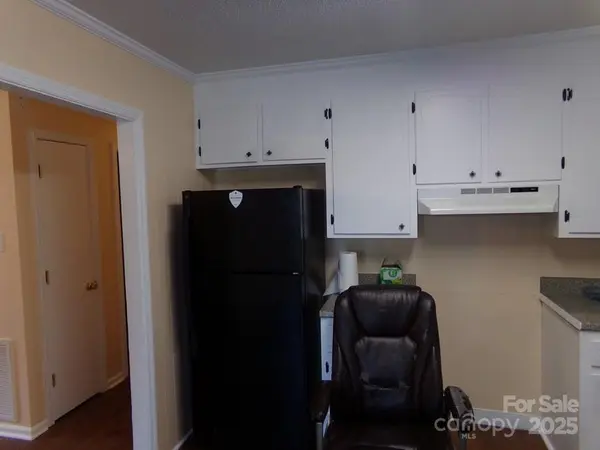 556 Roundtree CIR, Chester, SC 29706