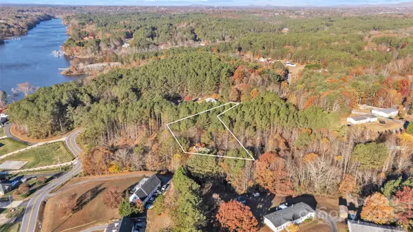 5607 HEATHSTEAD DR, Granite Falls, NC 28630