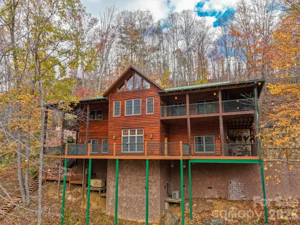 90 Rogers Creek DR, Bakersville, NC 28705