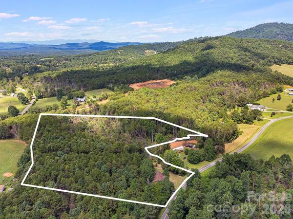 211 Luckadoo RD, Bostic, NC 28018