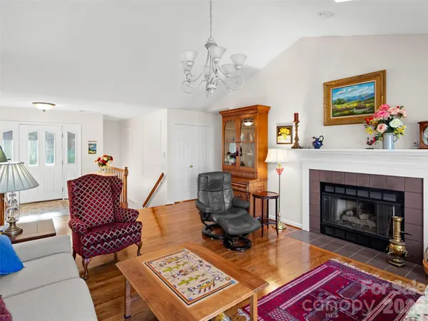 108 Galloway DR, Asheville, NC 28803