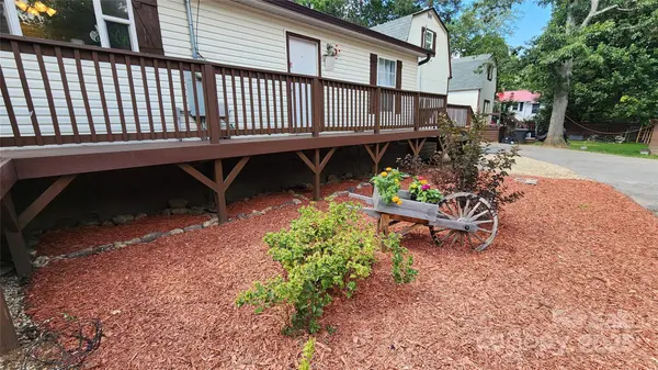 1235 Sulphur Springs RD, Waynesville, NC 28786