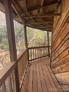 667 Pinewood Knoll DR, Hendersonville, NC 28739