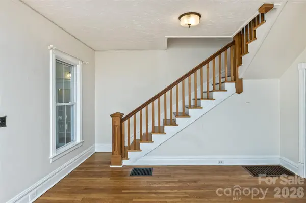 195 Terrace DR, Canton, NC 28716
