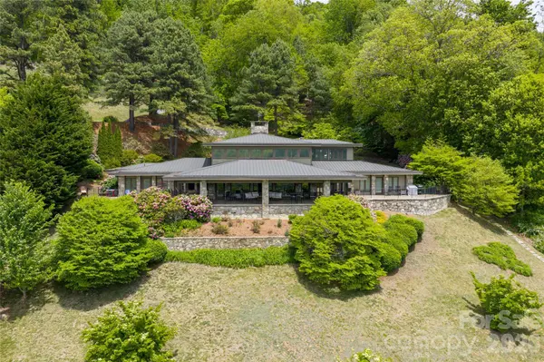820 Laurel Ridge DR, Waynesville, NC 28786